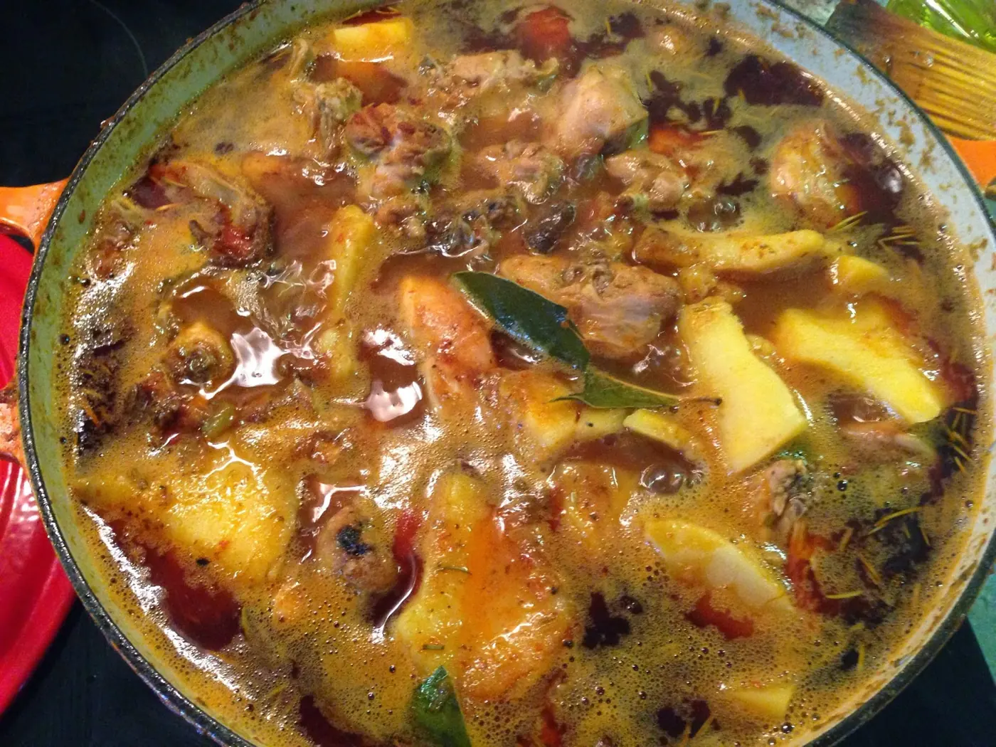 Patatas con conejo: foto del paso a paso